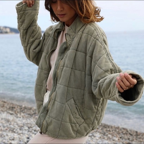 Free People Jackets & Blazers - FP QUILTED DOLMAN SLEEVE JACKET | Sz S (copy)
